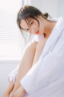 双胞胎姐妹齐上阵许多人物